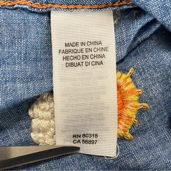 LUCKY BRAND / Embroidered Chambray Western Shirt Long Sleeve Button Down Size M - Picture 6 of 14